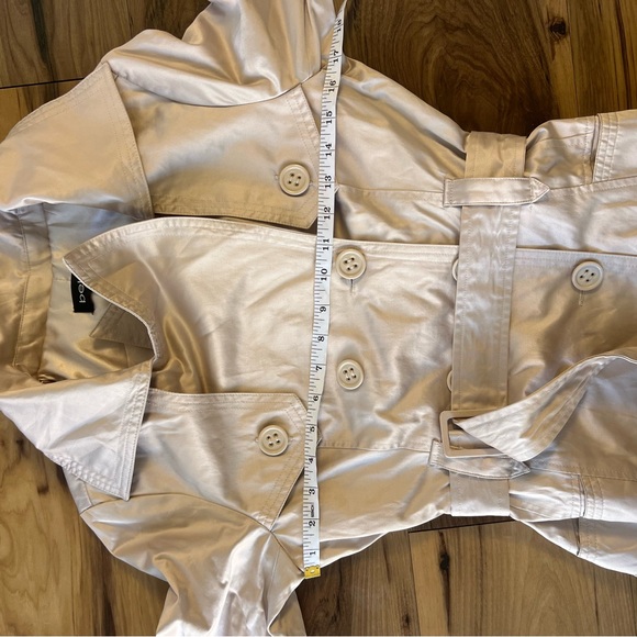 BEBE Womens Trench coat Sz S classic fairy work school, going out, shiny beige - Picture 13 of 16